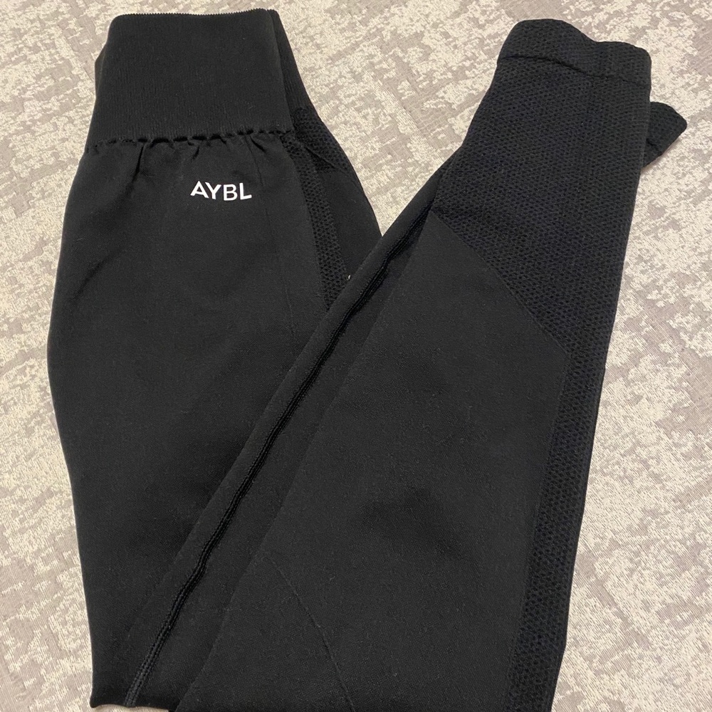 Motion seamless leggings *worn once*